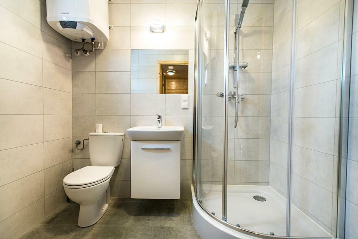 Atlanta Domki I Apartamenty 尤斯托尼莫斯基 外观 照片